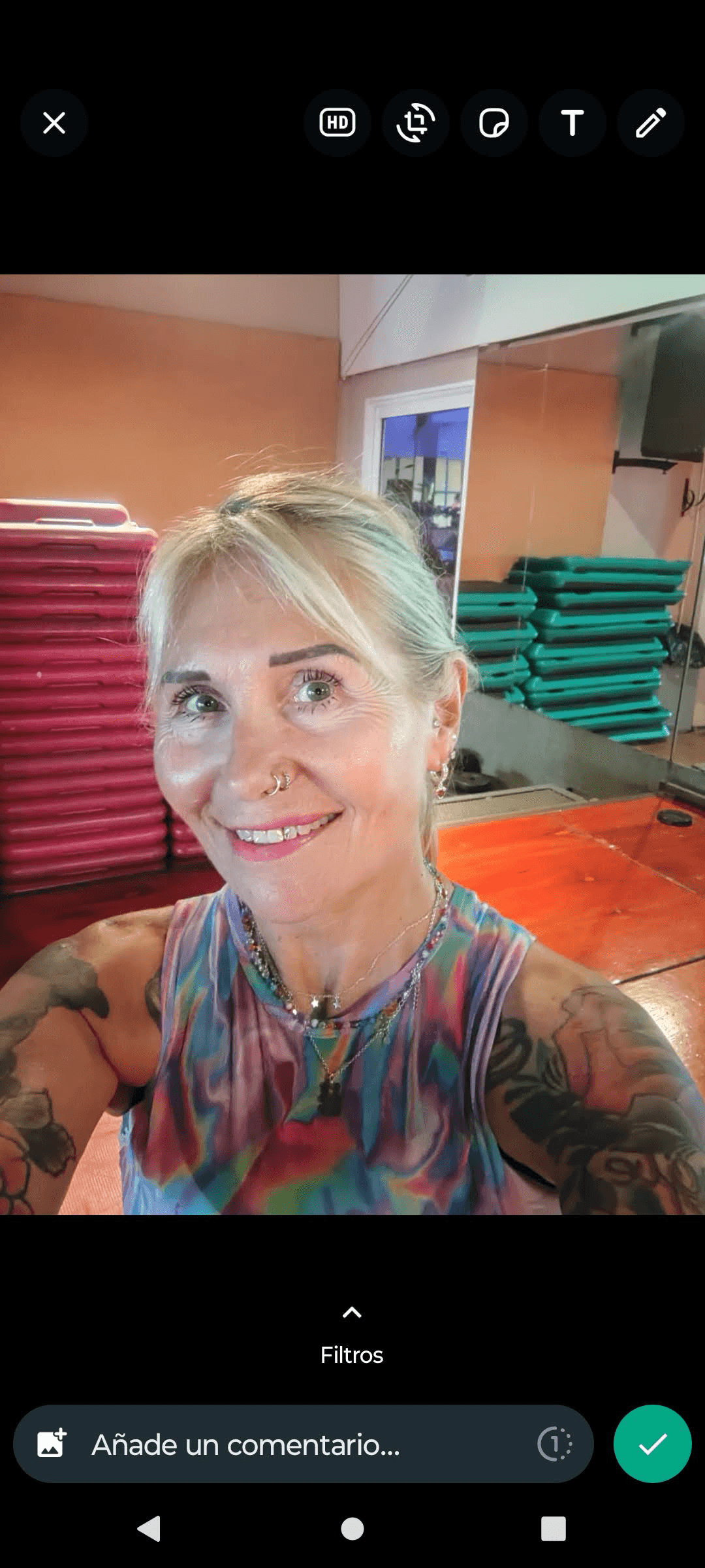 Tiny, profesora de yoga